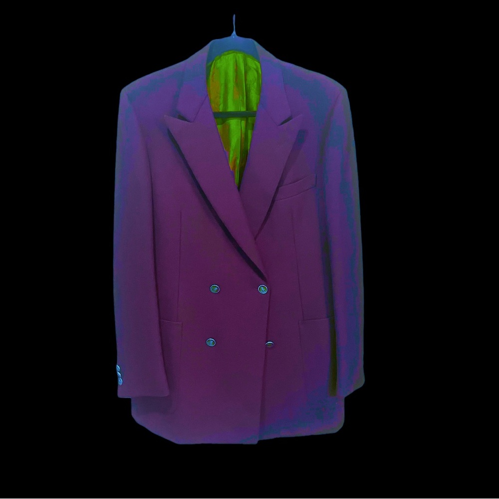 Brioni Double Breasted Wool Navy Blazer, Metal Buttons, Herringbone Weave. Italy